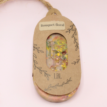 Suspension de placard et dressing parfumée au bouquet floral
