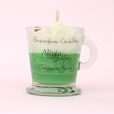 Bougie tasse gourmande parfum thé de noël