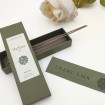 Encens parfumé à la violette - boite de 48 bâtons Encens parfumé à la violette - boite de 48 bâtons