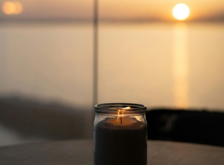 Comment créer une ambiance sunset à la maison avec Bougie Déco